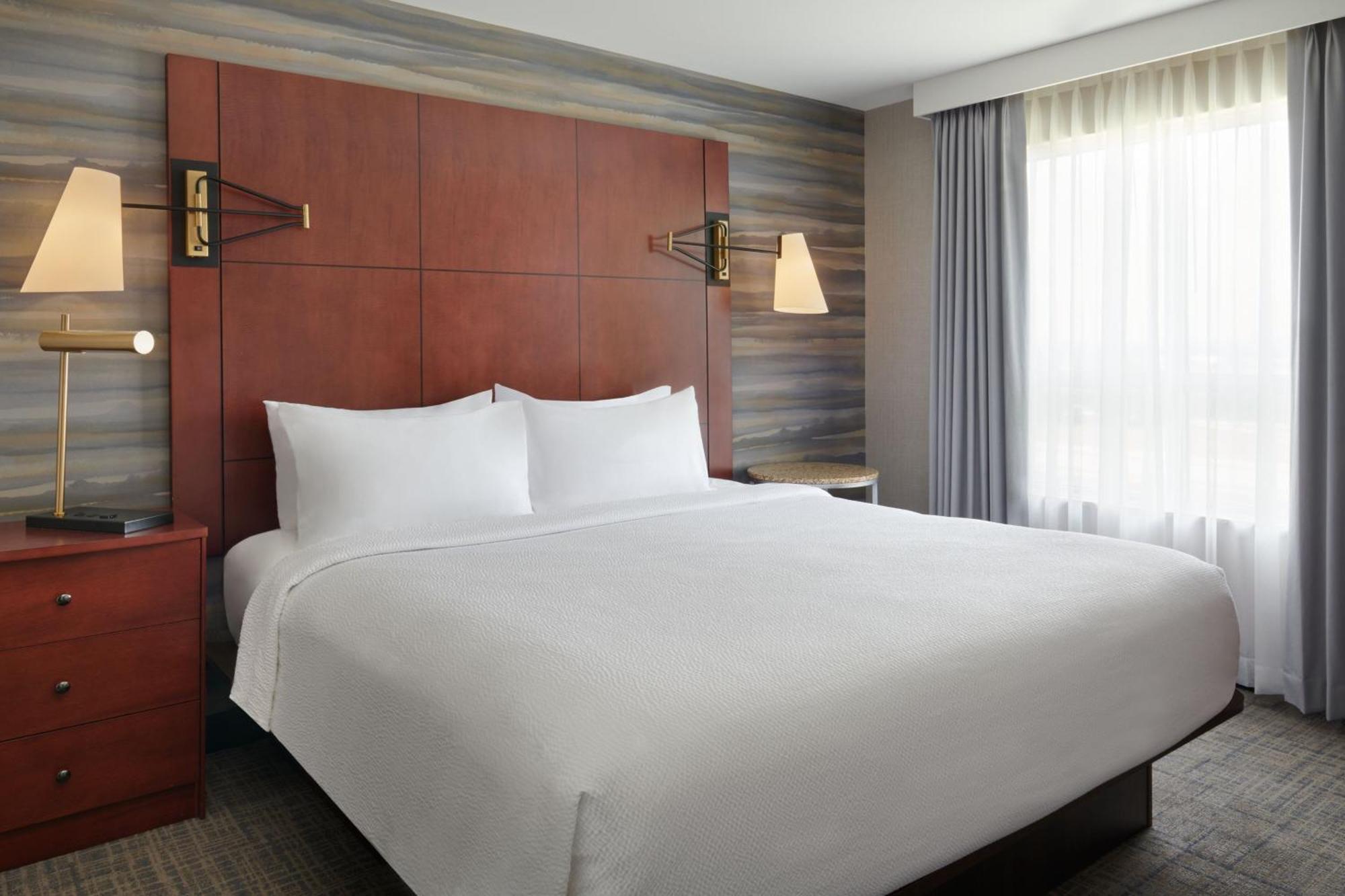 Residence Inn By Marriott Calgary Airport Exteriér fotografie