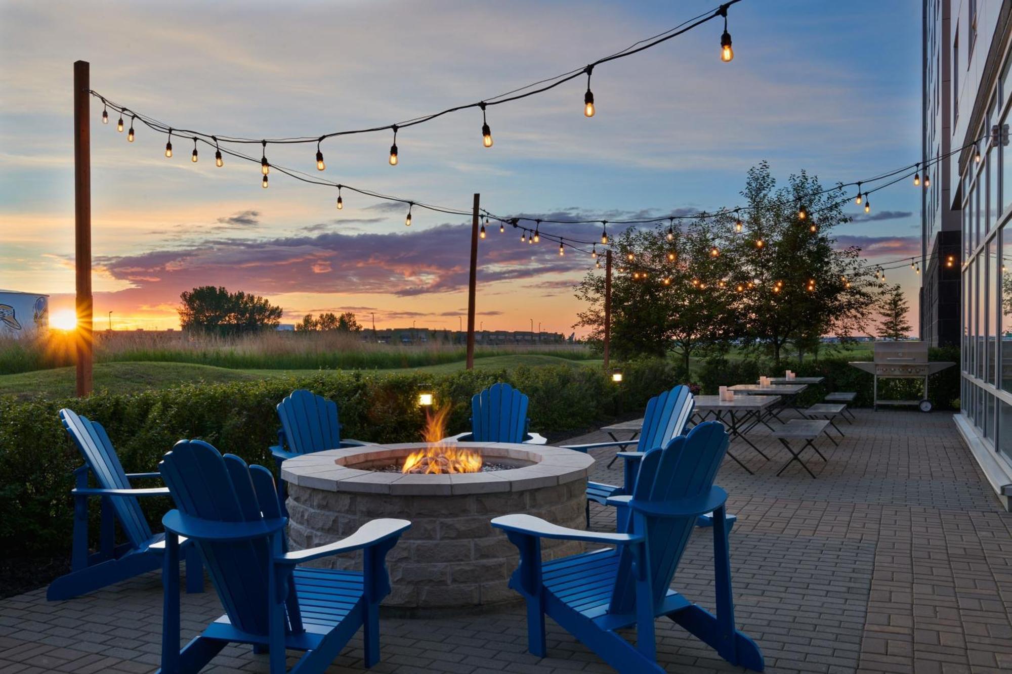 Residence Inn By Marriott Calgary Airport Exteriér fotografie