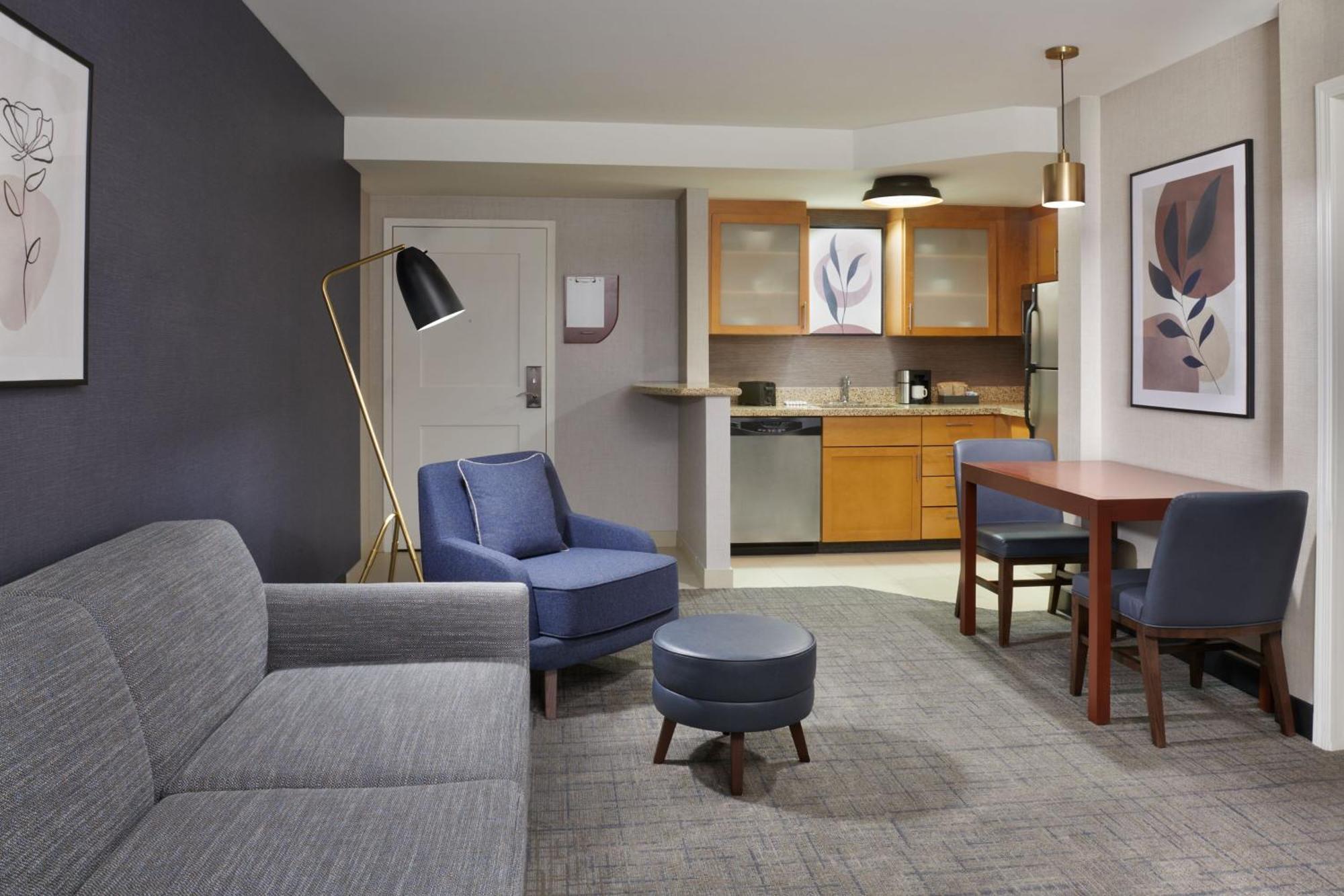Residence Inn By Marriott Calgary Airport Exteriér fotografie