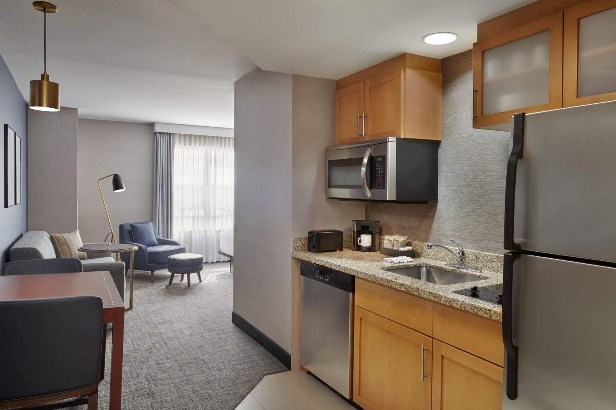 Residence Inn By Marriott Calgary Airport Exteriér fotografie